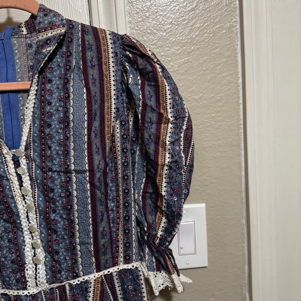 VINTAGE HANDMADE DRESS - Picture 4 of 15